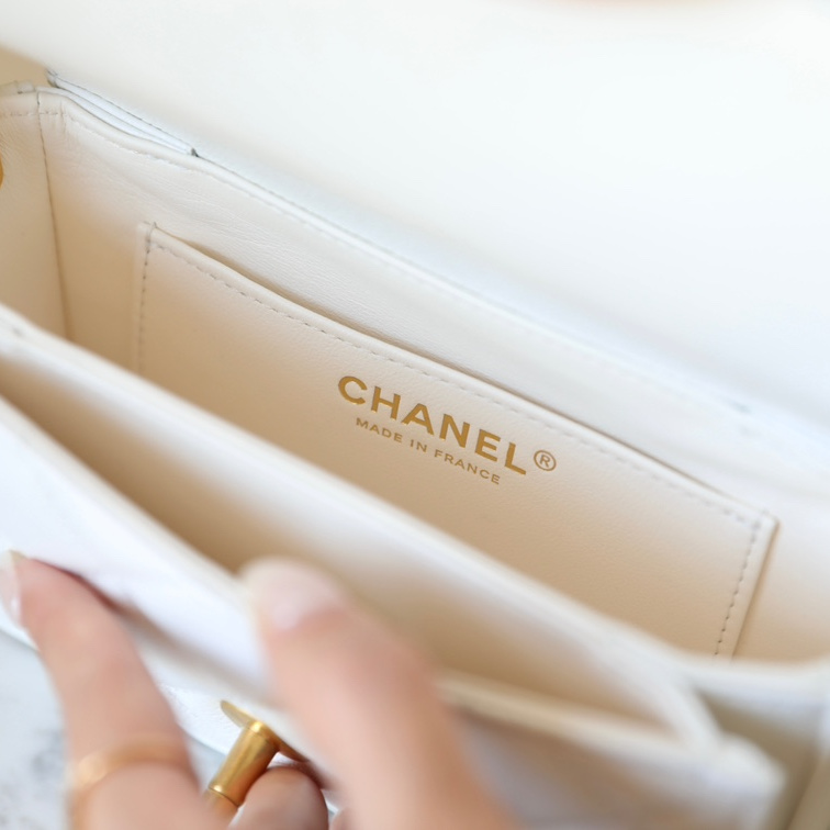Chanel 香奈兒 Leather Goods
