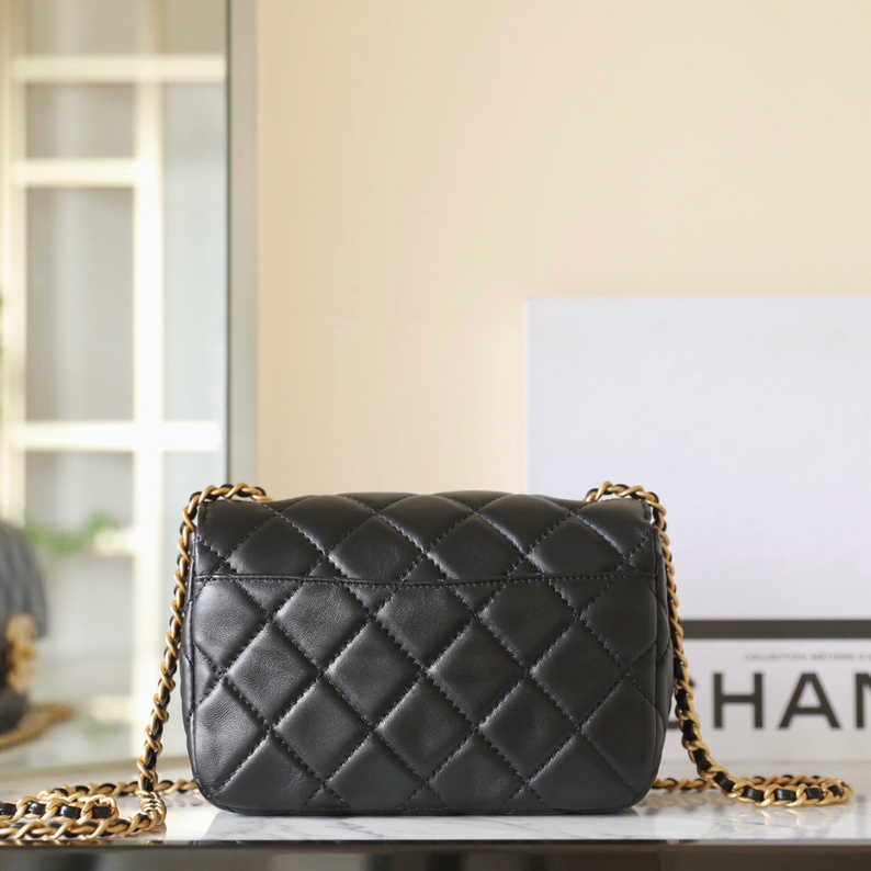 Chanel 香奈兒 Leather Goods