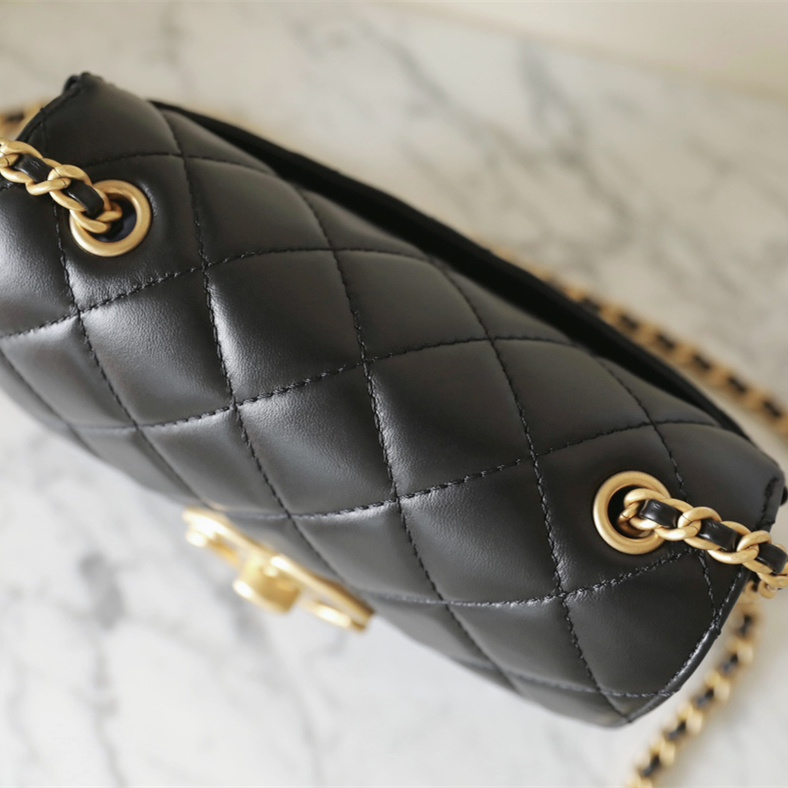 Chanel 香奈兒 Leather Goods