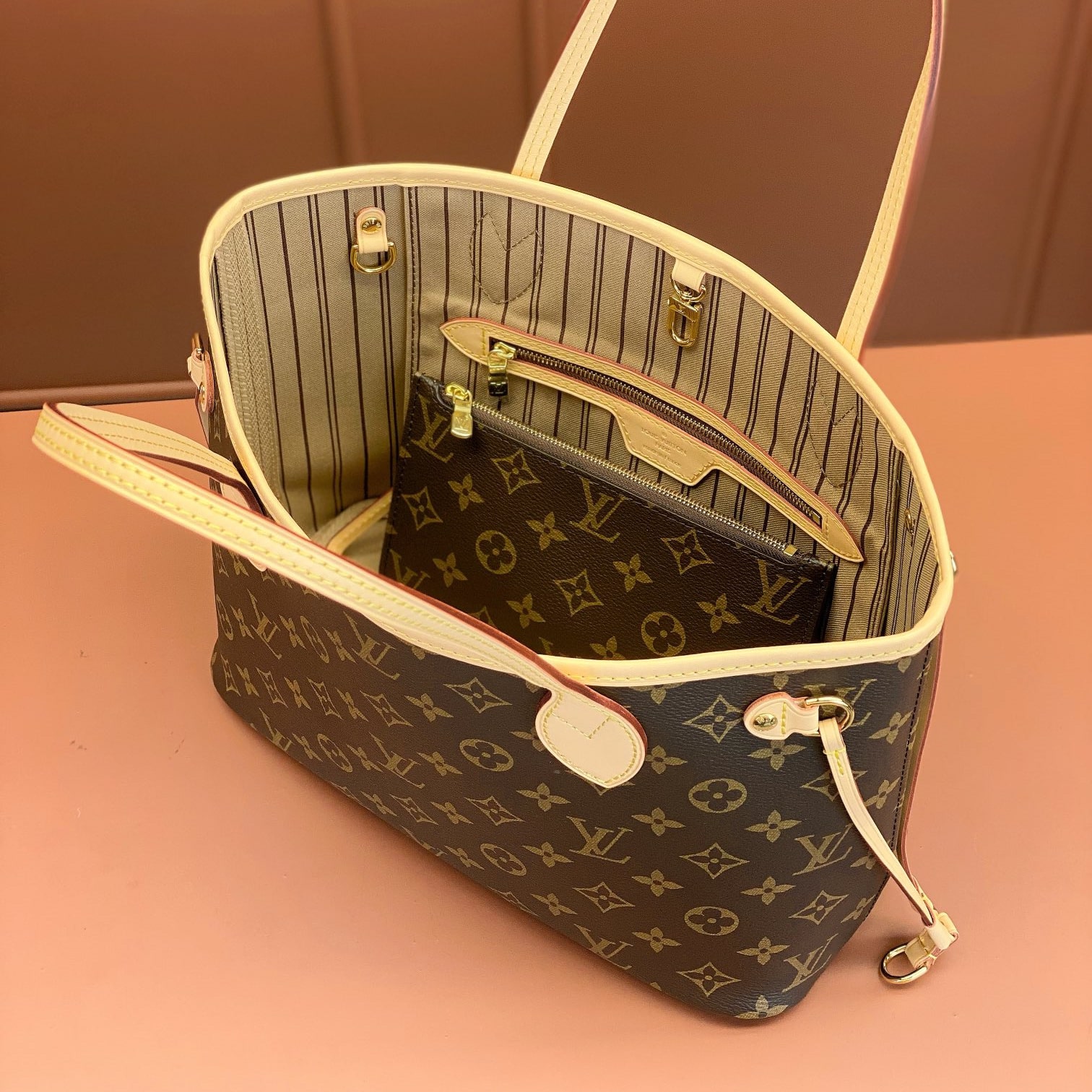 Louis Vuitton 路易威登 Leather Goods