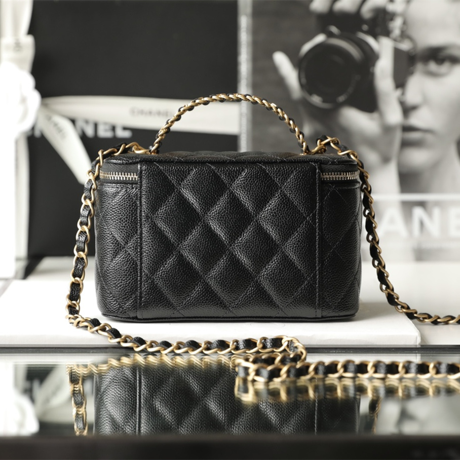 Chanel 香奈兒 Leather Goods