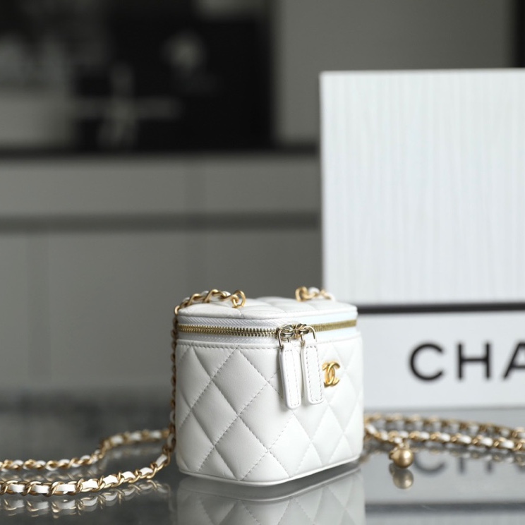 Chanel 香奈兒 Leather Goods