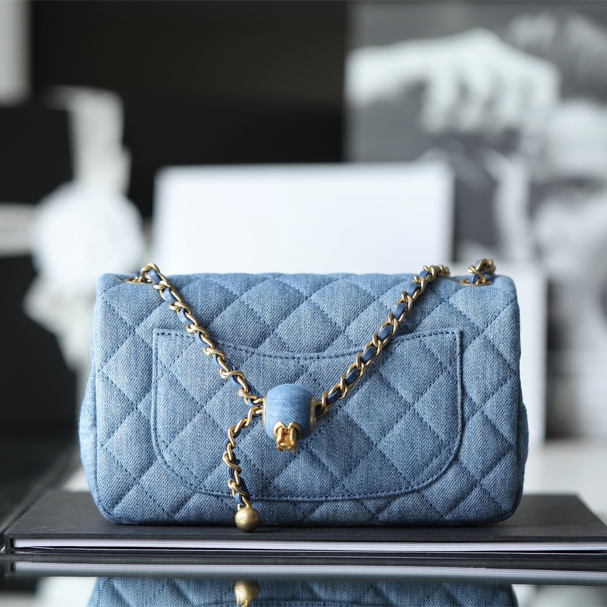 Chanel 香奈兒 Leather Goods