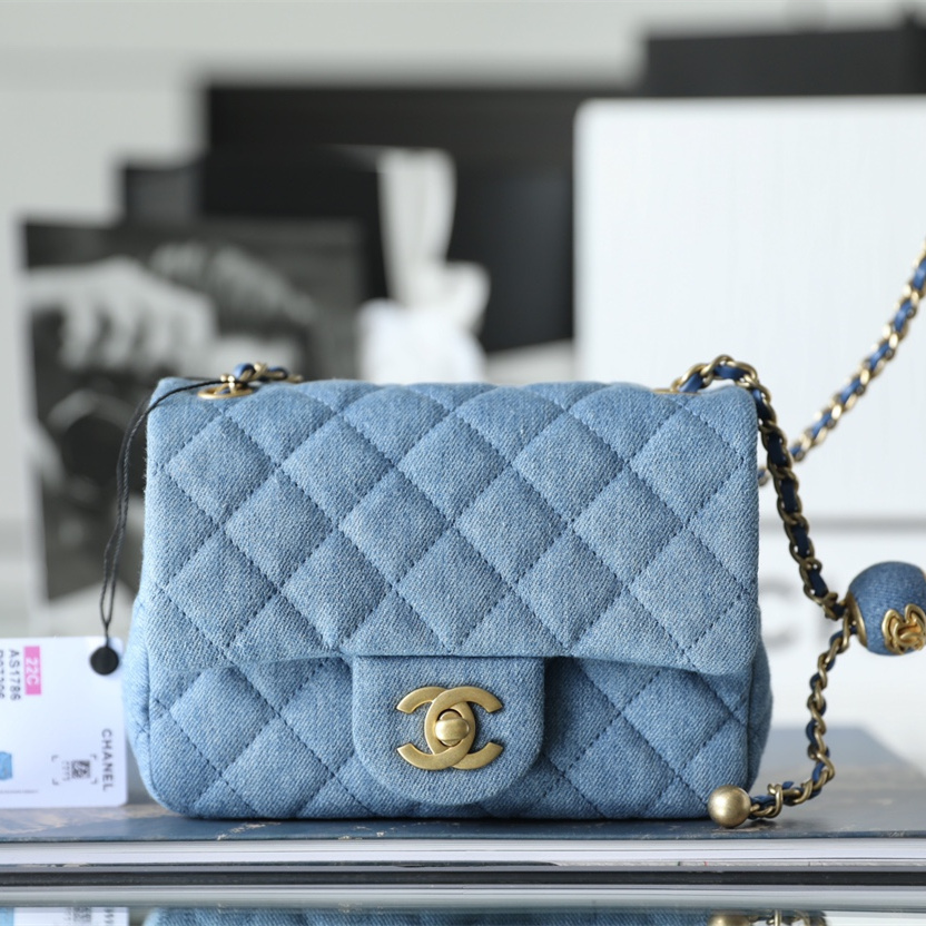 Chanel 香奈兒 Leather Goods