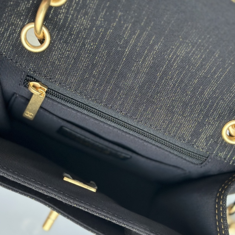 Chanel 香奈兒 Leather Goods