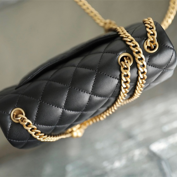 Chanel 香奈兒 Leather Goods