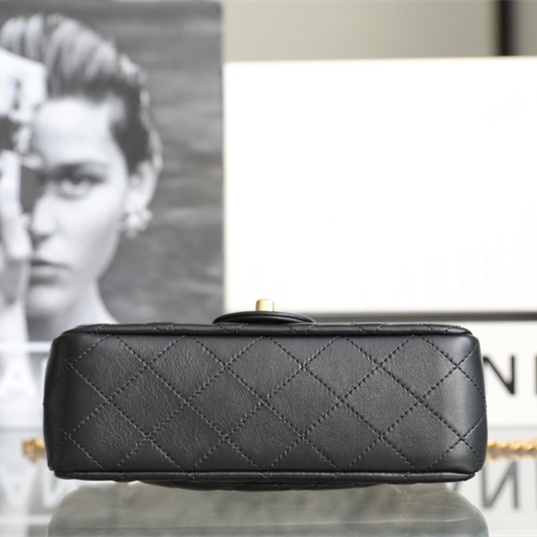 Chanel 香奈兒 Leather Goods