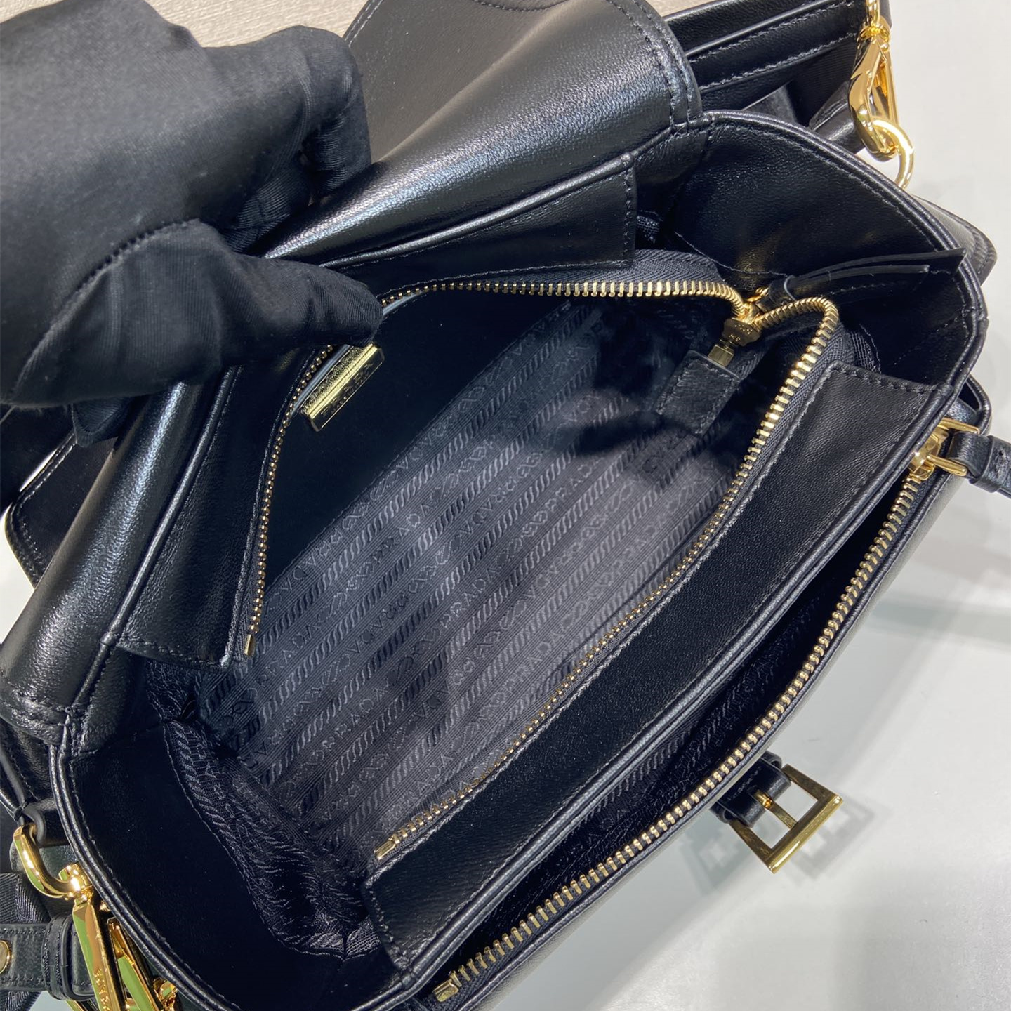 Prada 普拉達 Leather Goods