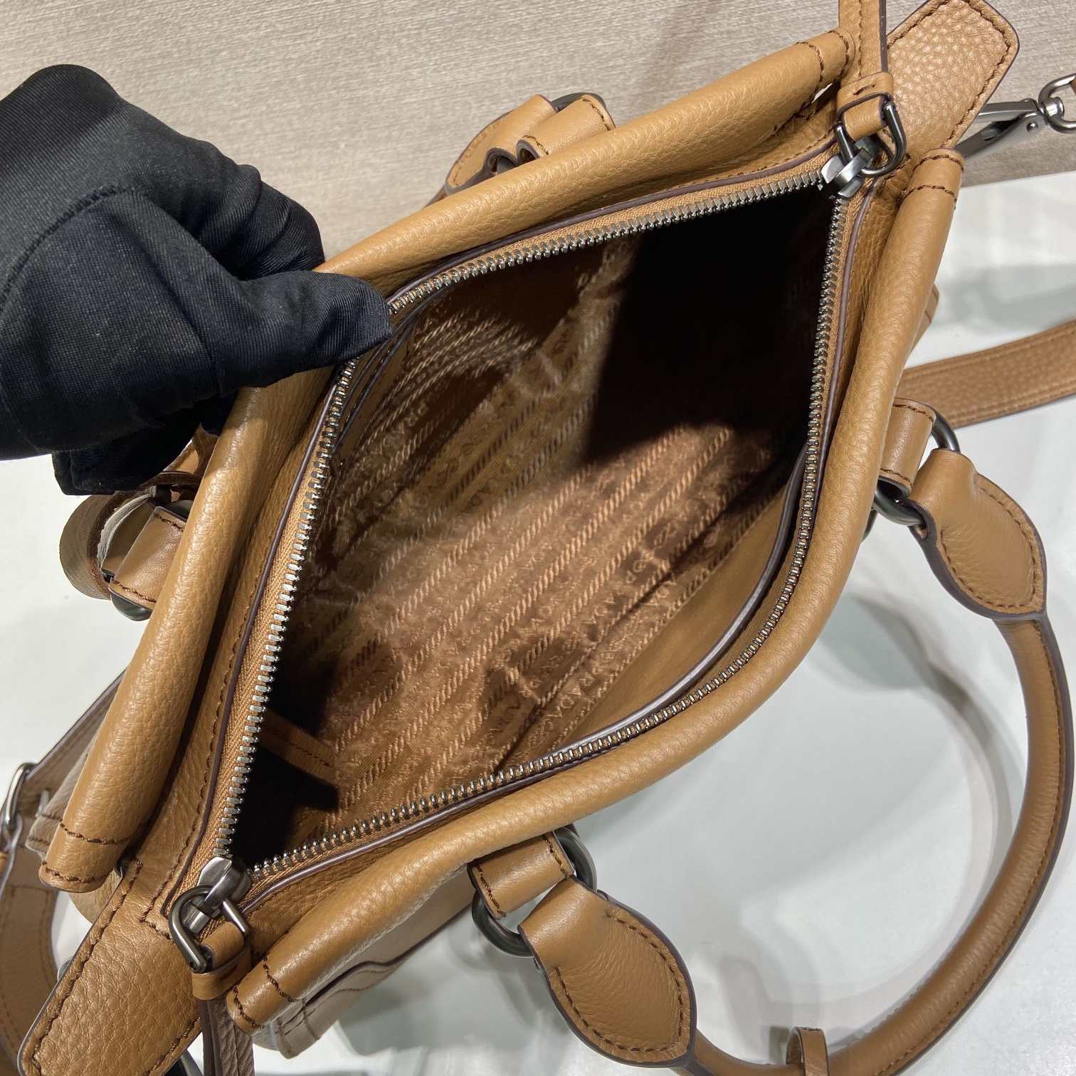 Prada 普拉達 Leather Goods