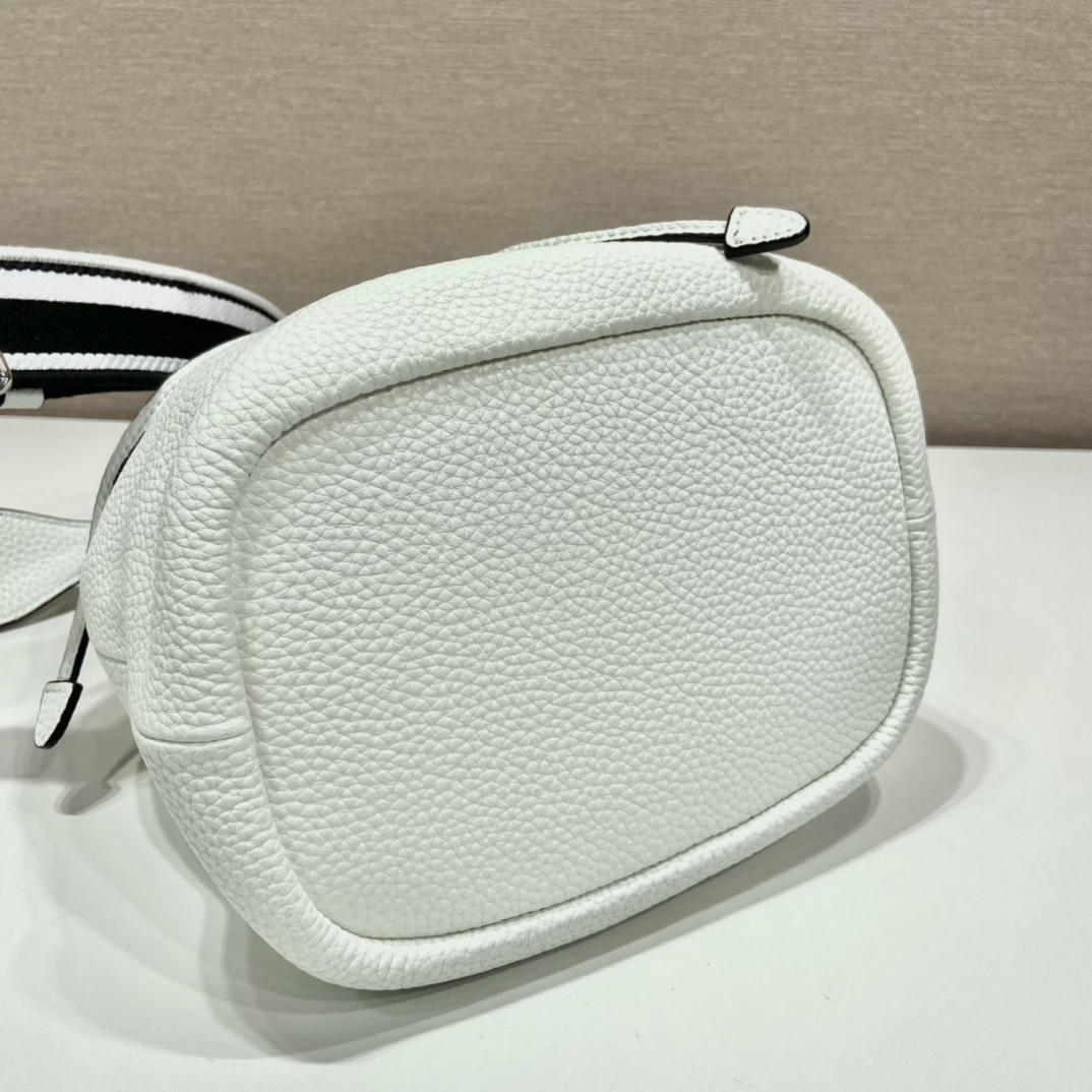 Prada 普拉達 Leather Goods