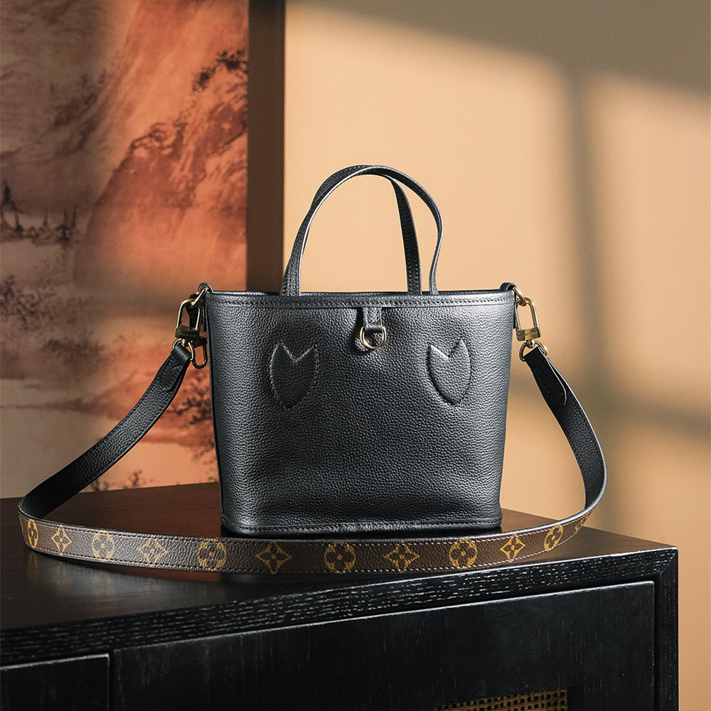 Louis Vuitton 路易威登 Leather Goods