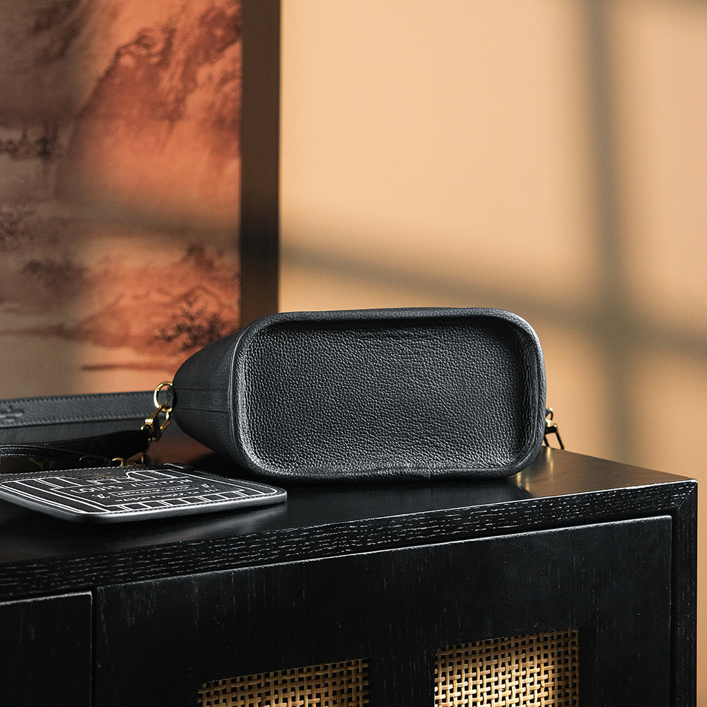 Louis Vuitton 路易威登 Leather Goods