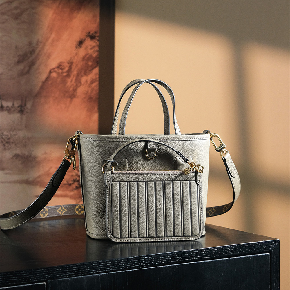Louis Vuitton 路易威登 Leather Goods