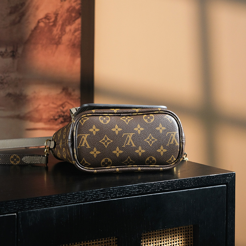 Louis Vuitton 路易威登 Leather Goods