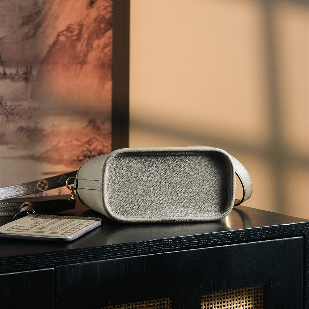 Louis Vuitton 路易威登 Leather Goods