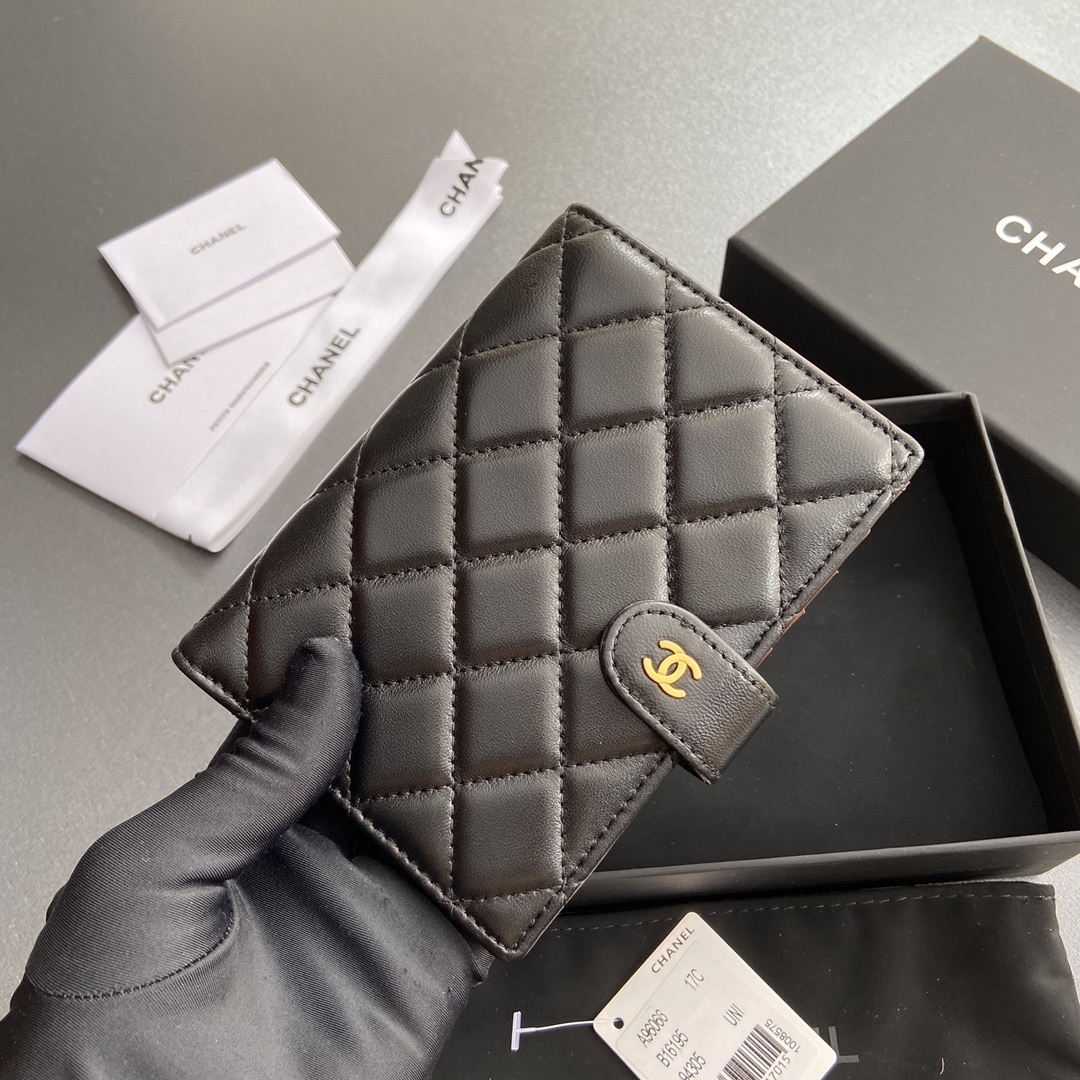 Chanel 香奈兒 Leather Goods