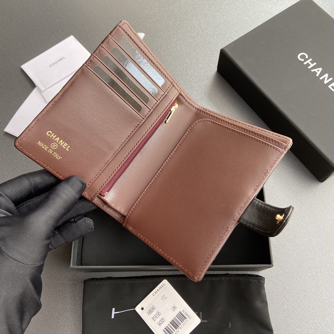 Chanel 香奈兒 Leather Goods