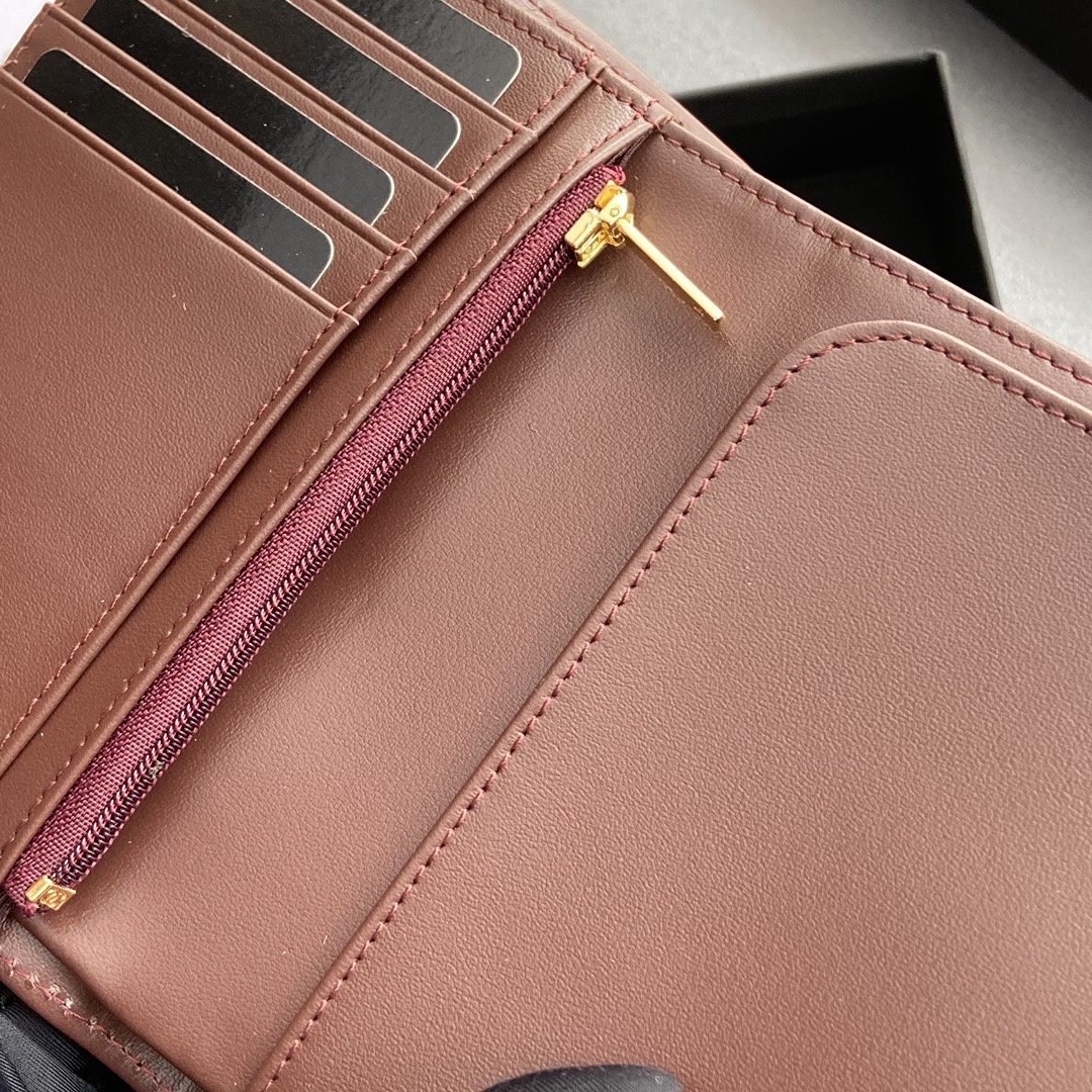 Chanel 香奈兒 Leather Goods