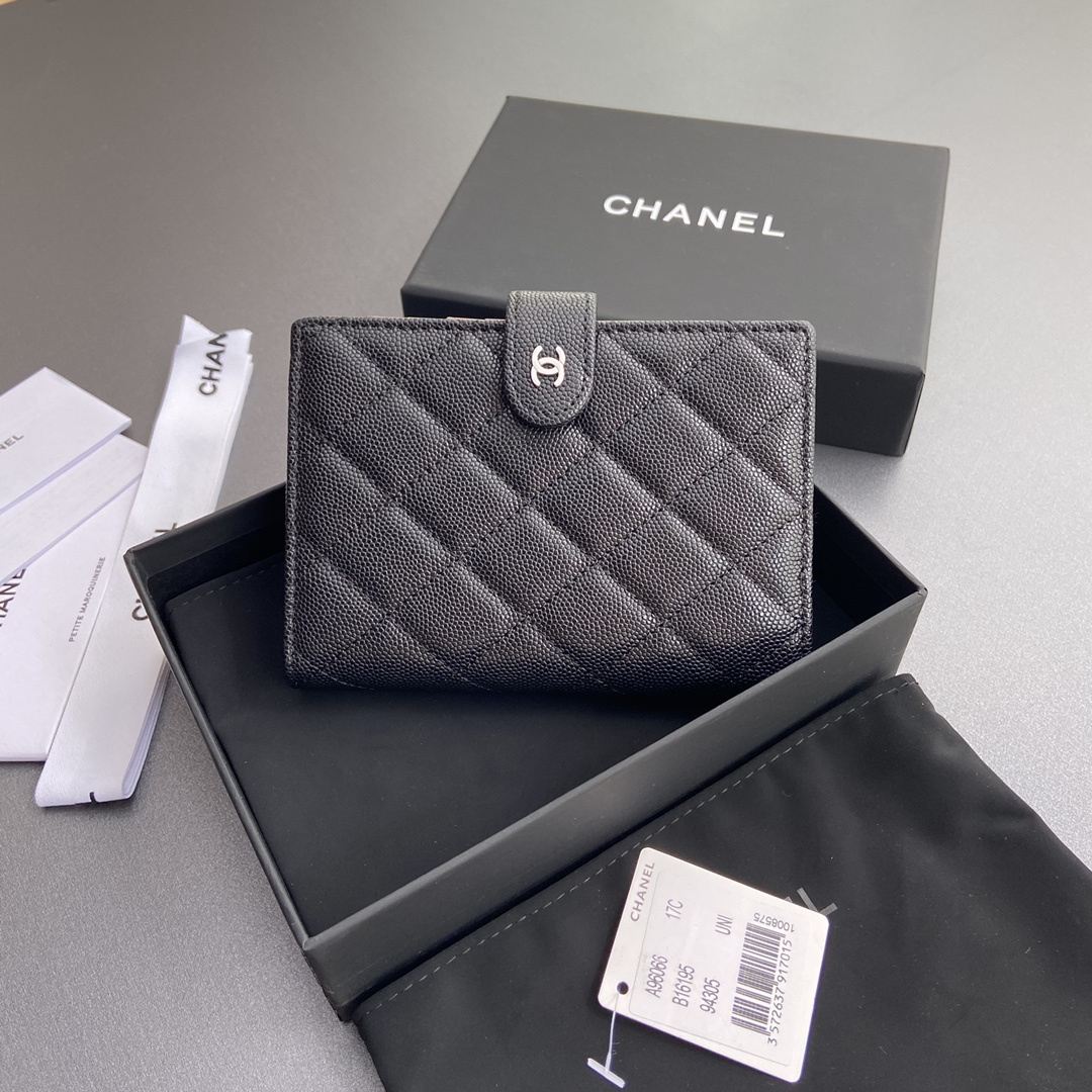 高仿Chanel*24K系列AP3824護照夾魚子醬黑色銀扣免檢版