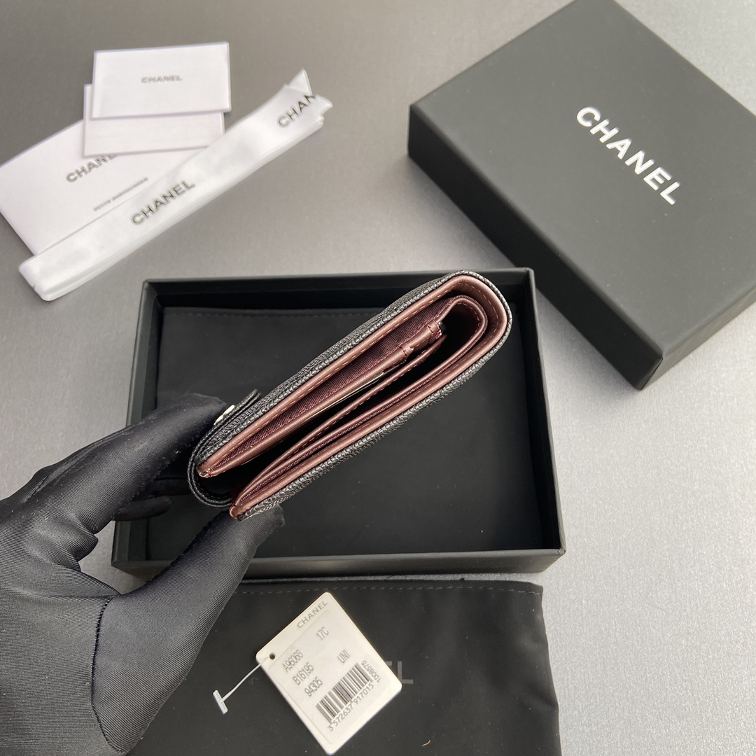 高仿Chanel*24K系列AP3824護照夾魚子醬黑色銀扣免檢版