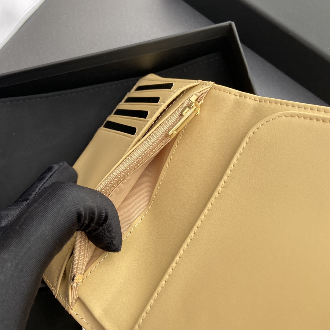 Chanel 香奈兒 Leather Goods