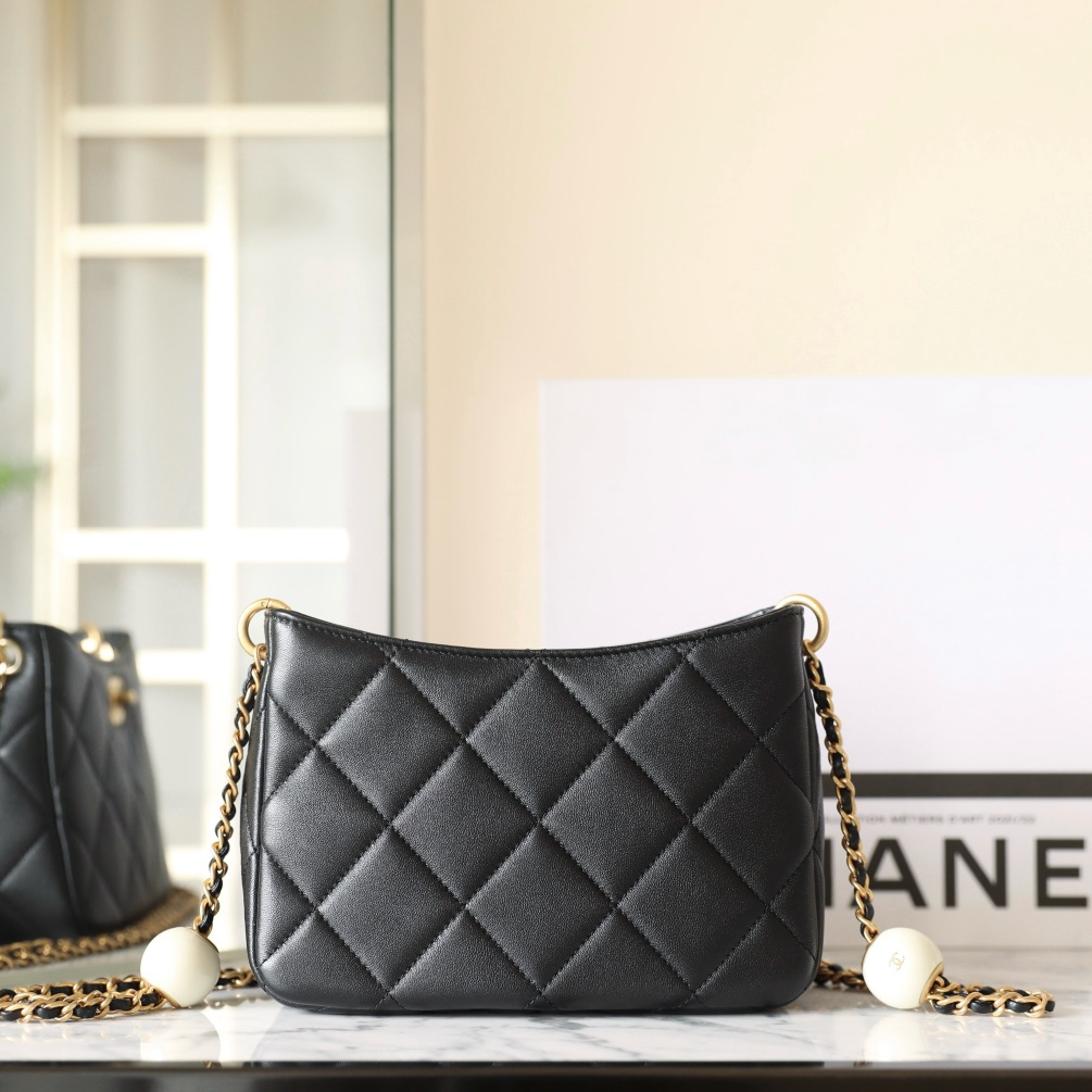 Chanel 香奈兒 Leather Goods