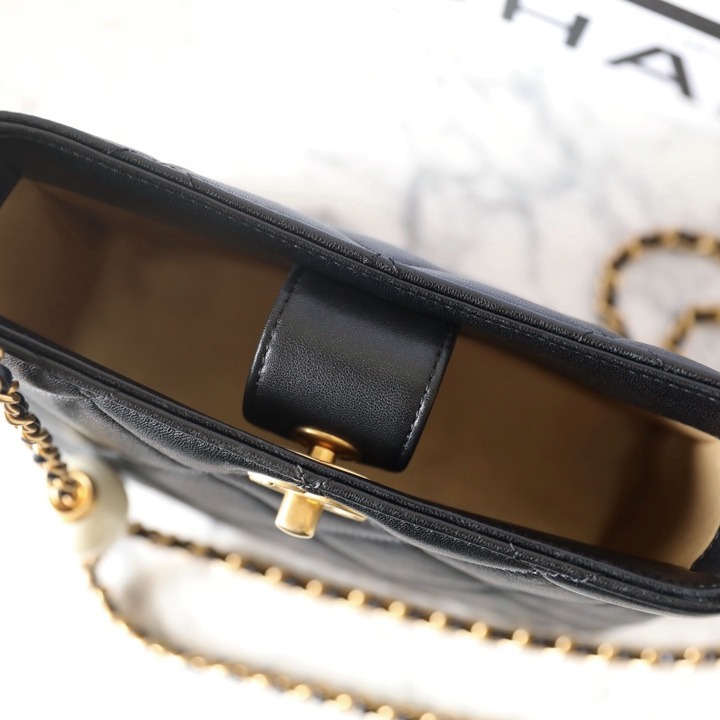Chanel 香奈兒 Leather Goods