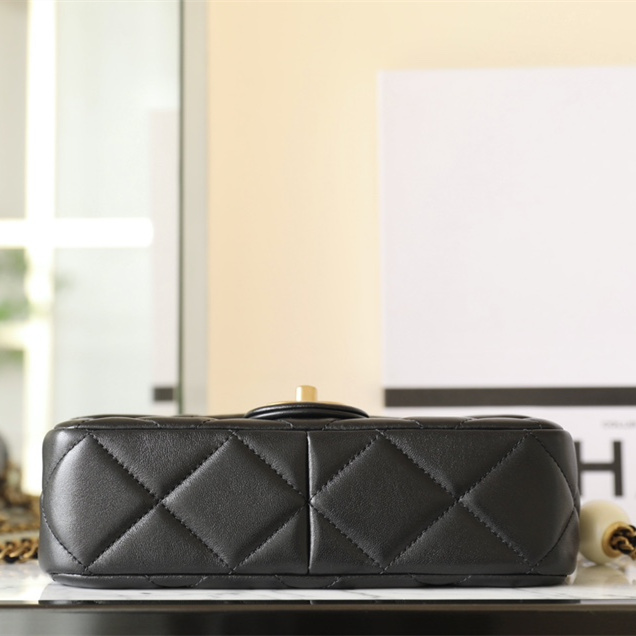 Chanel 香奈兒 Leather Goods