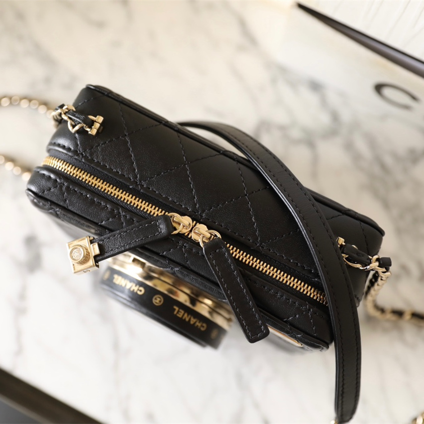 Chanel 香奈兒 Leather Goods