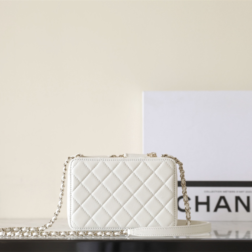 Chanel 香奈兒 Leather Goods