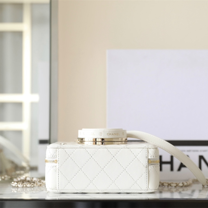 Chanel 香奈兒 Leather Goods