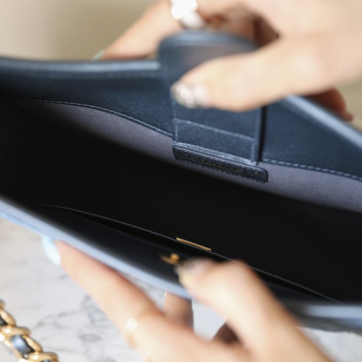 Chanel 香奈兒 Leather Goods