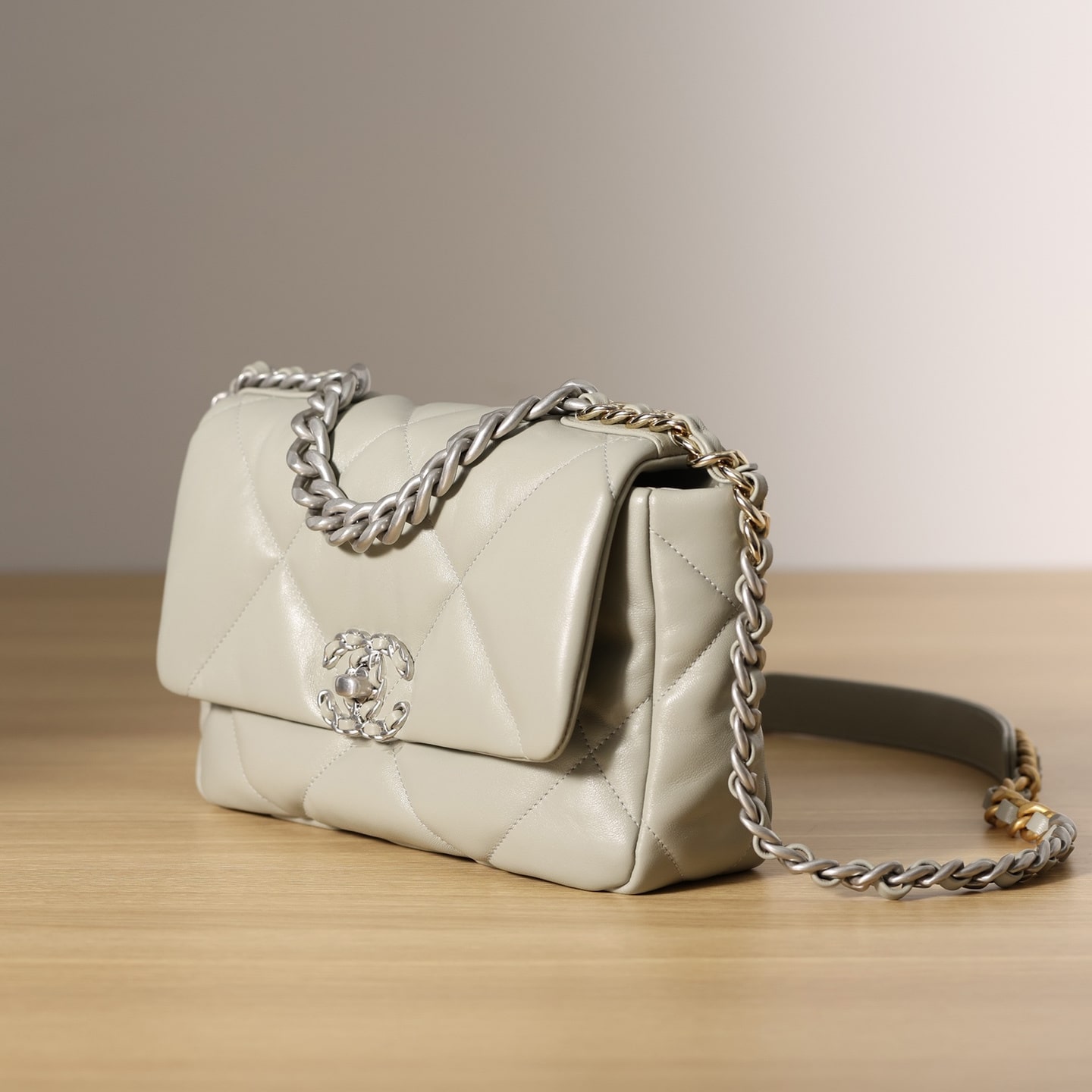 Chanel 香奈兒 Leather Goods