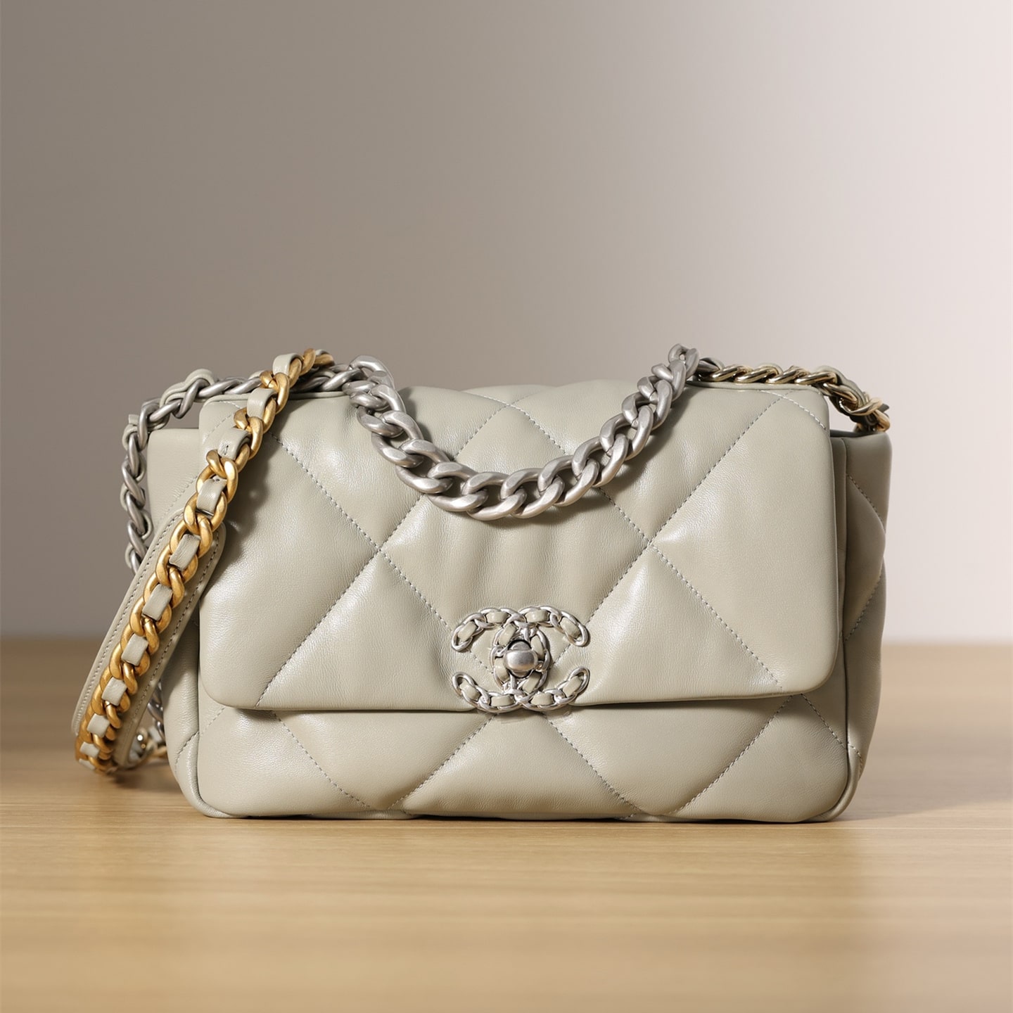 Chanel 香奈兒 Leather Goods