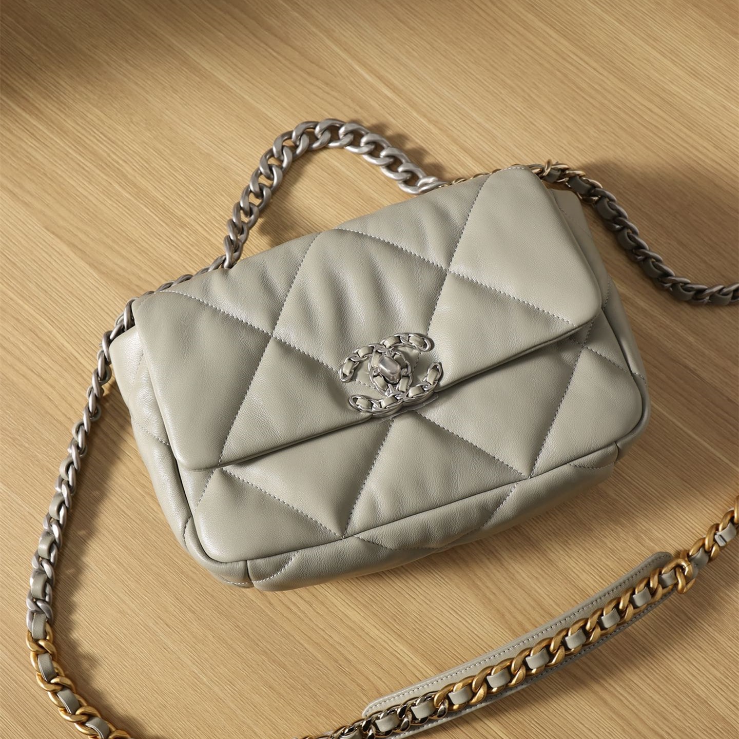 Chanel 香奈兒 Leather Goods