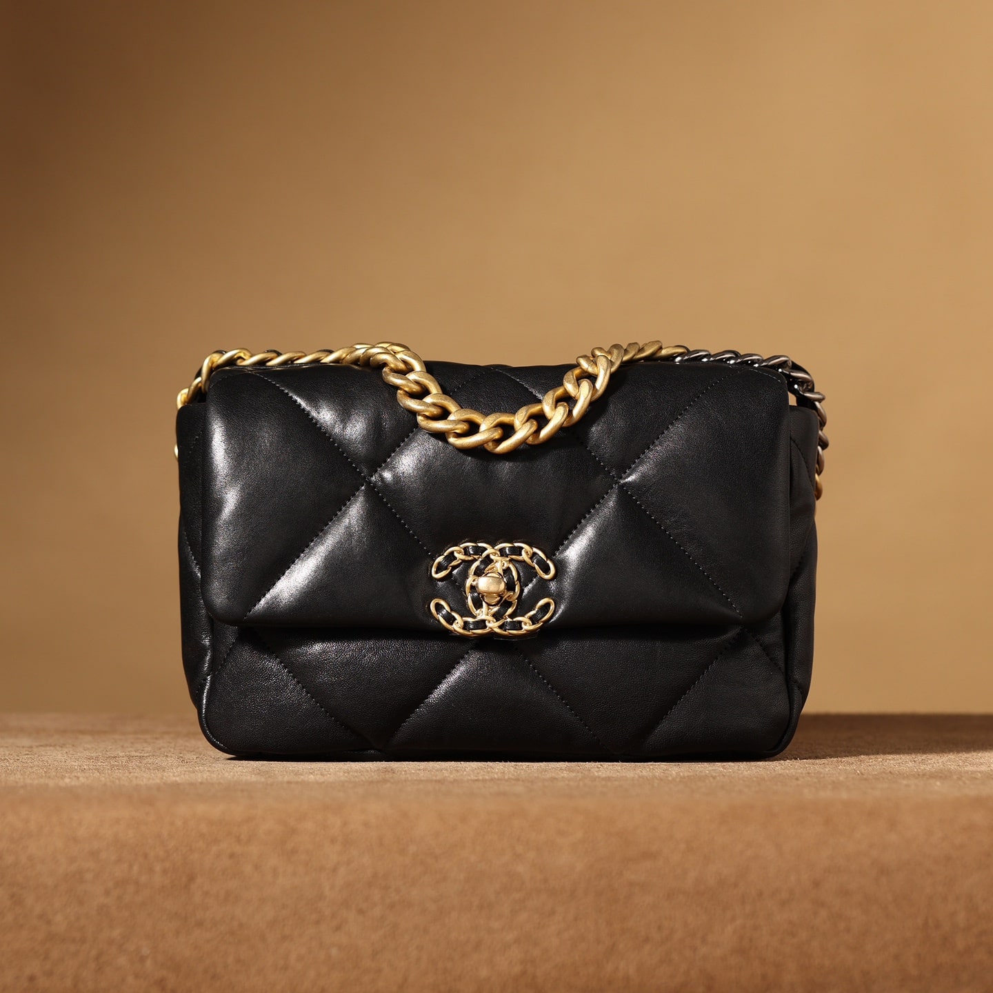Chanel 香奈兒 Leather Goods
