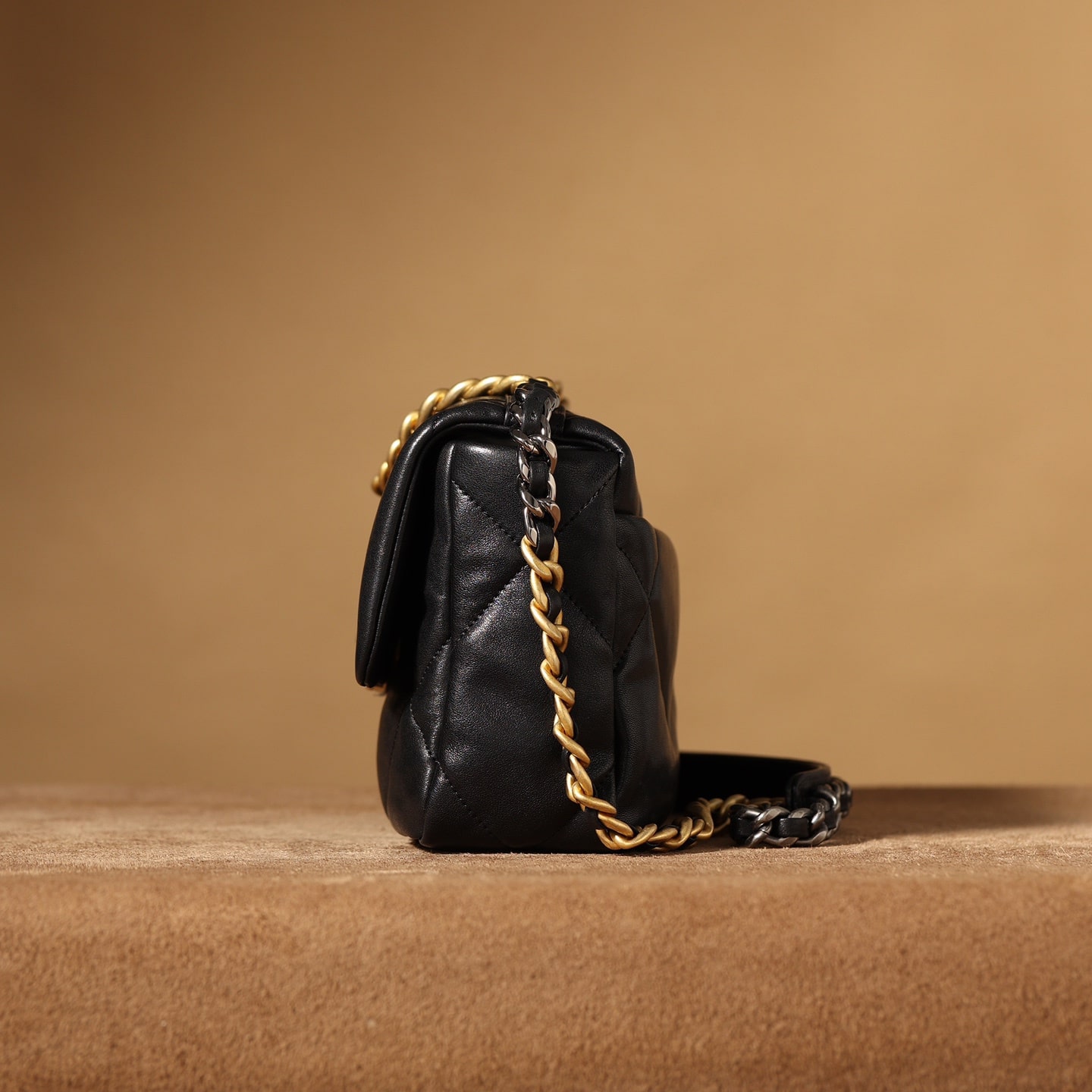 Chanel 香奈兒 Leather Goods
