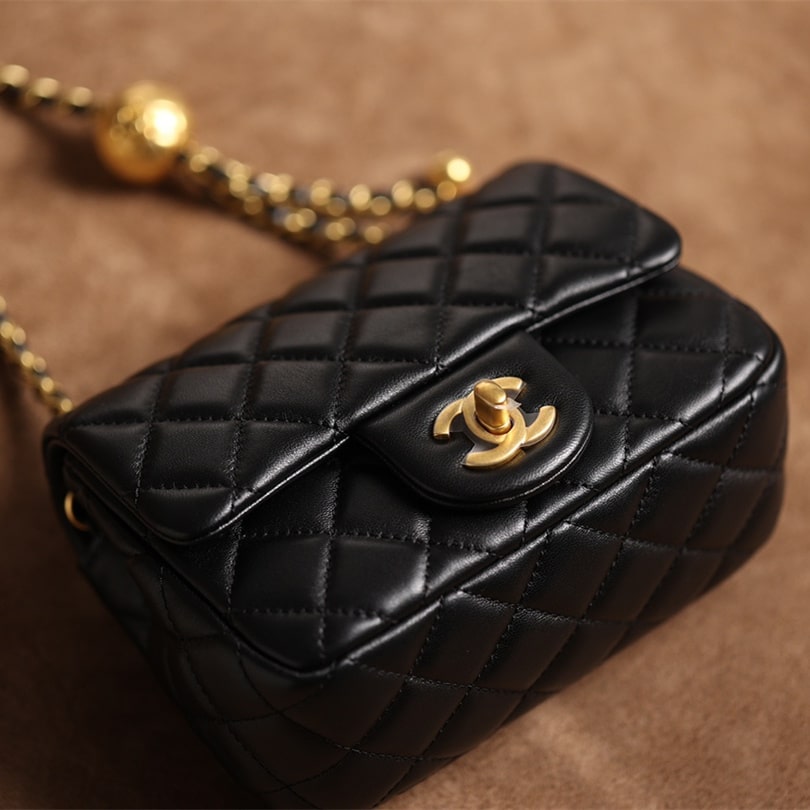 Chanel 香奈兒 Leather Goods