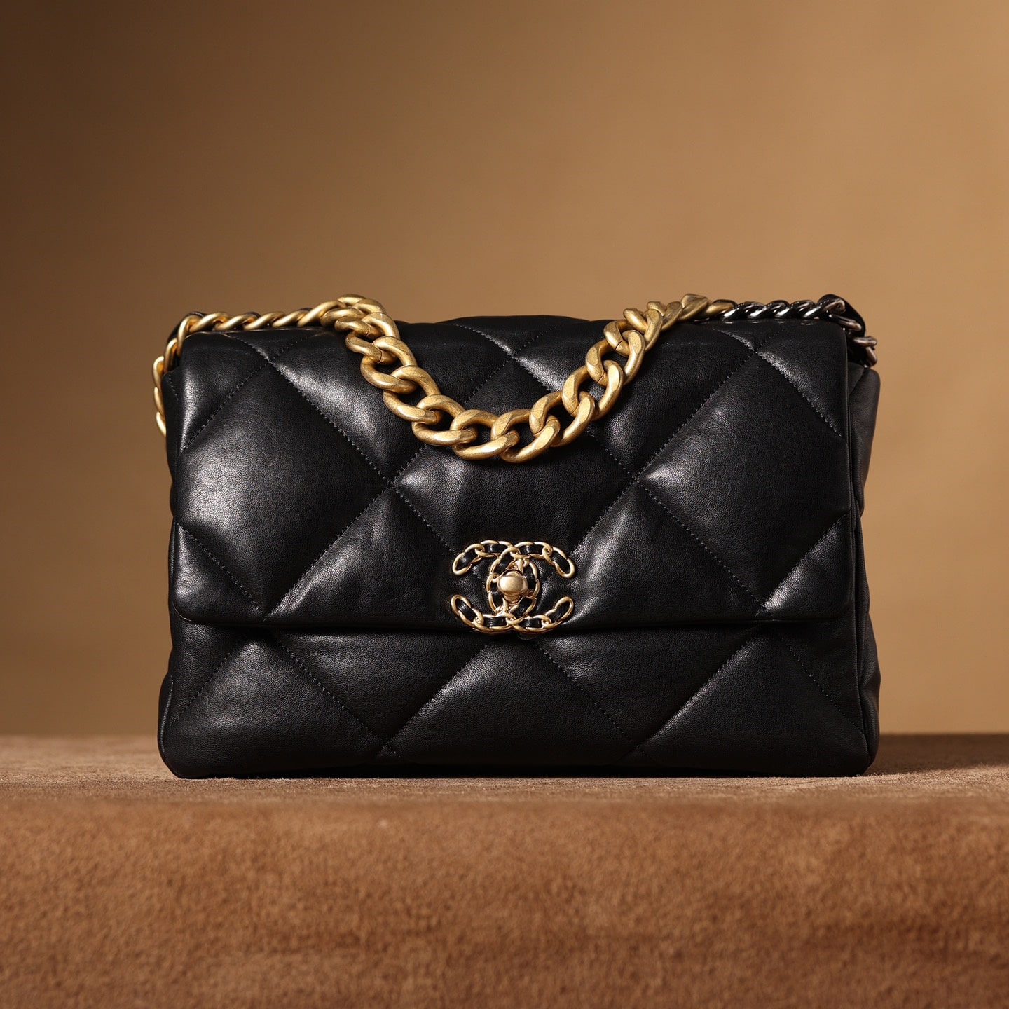 Chanel 香奈兒 Leather Goods