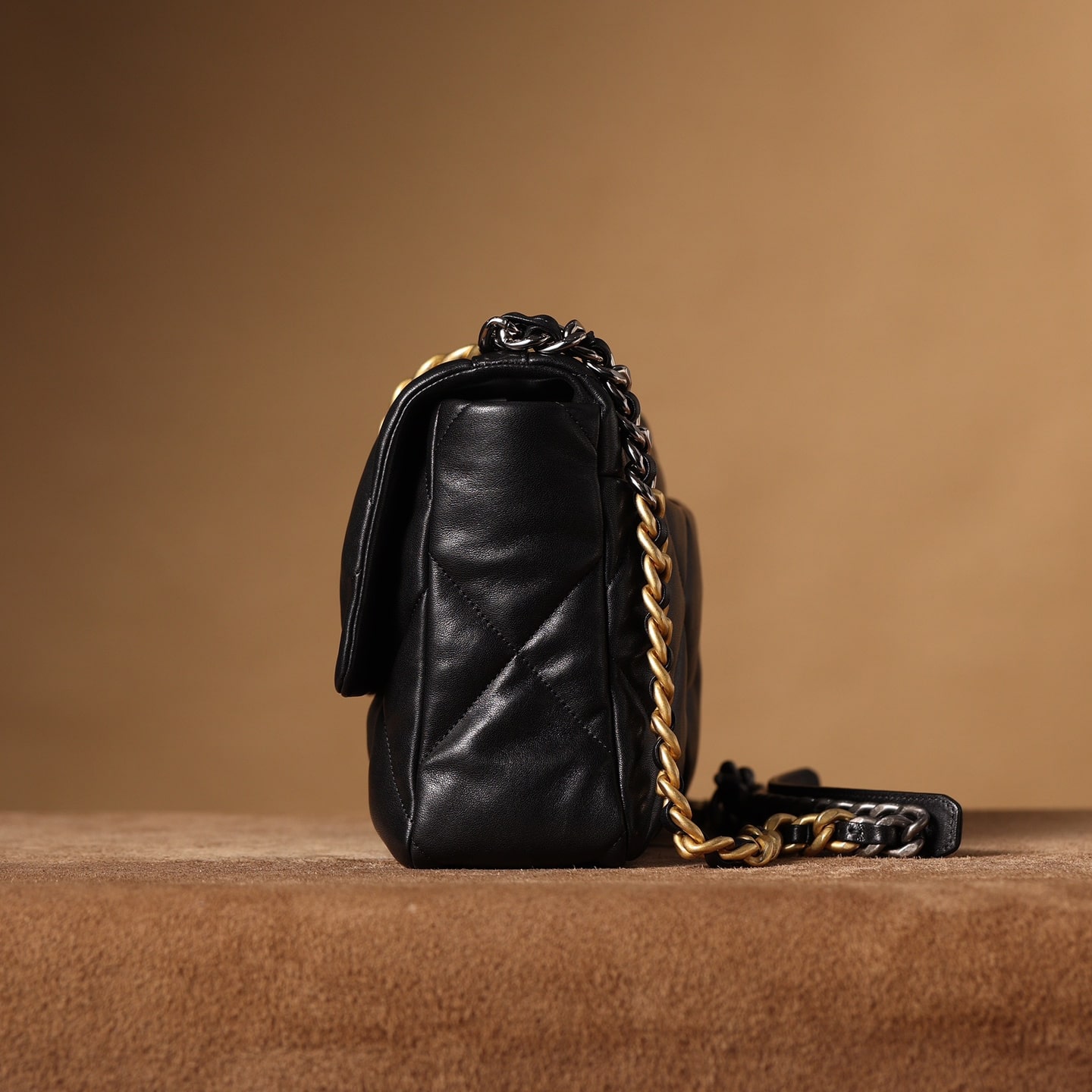 Chanel 香奈兒 Leather Goods