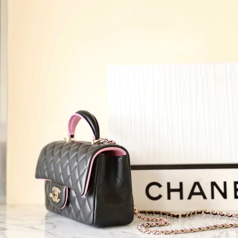 Chanel 香奈兒 Leather Goods