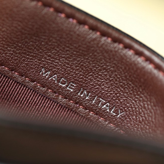 Chanel 香奈兒 Leather Goods
