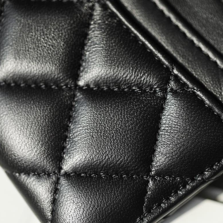 Chanel 香奈兒 Leather Goods
