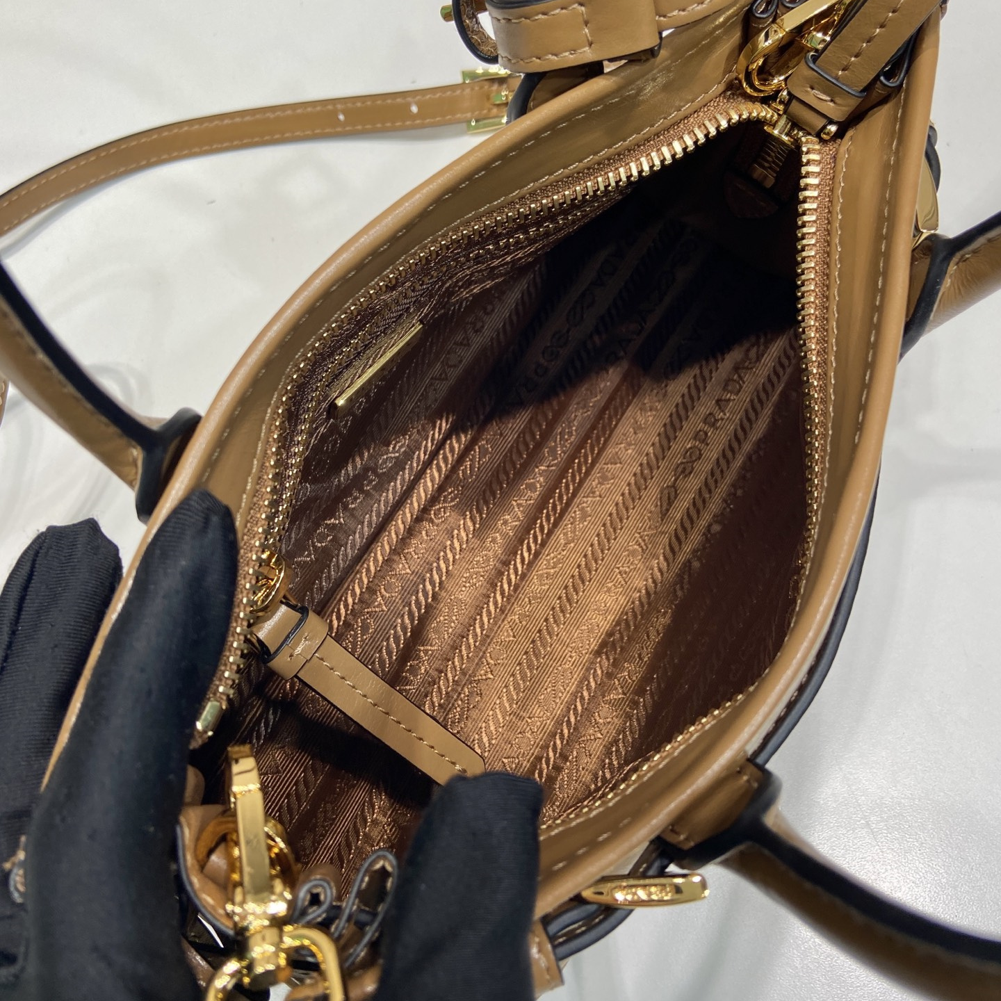 Prada 普拉達 Leather Goods