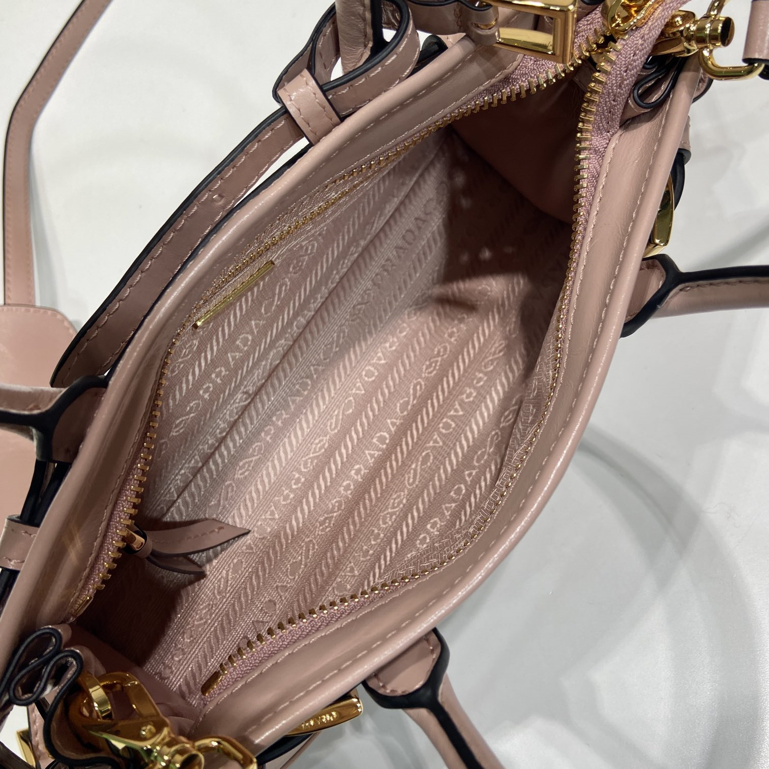 Prada 普拉達 Leather Goods