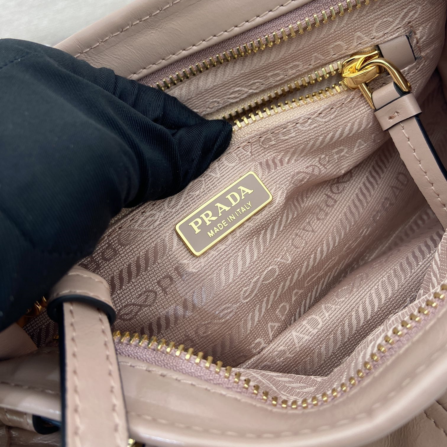Prada 普拉達 Leather Goods