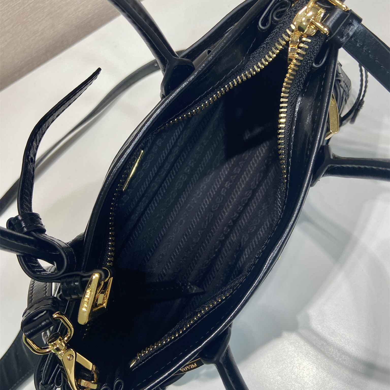 Prada 普拉達 Leather Goods
