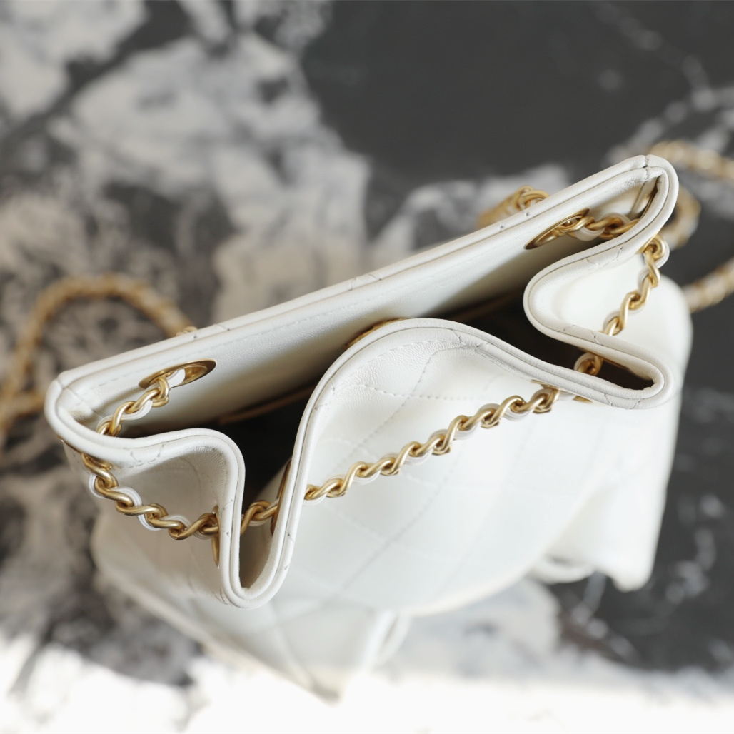 Chanel 香奈兒 Leather Goods