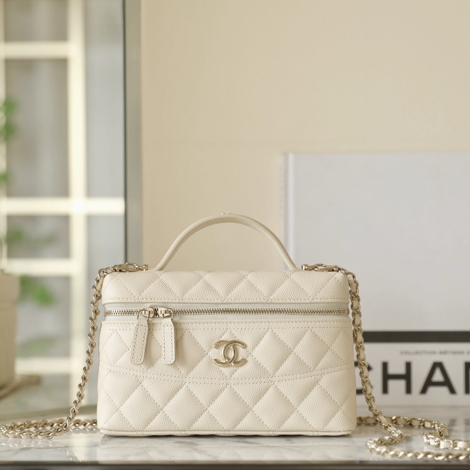Chanel 香奈兒 Leather Goods