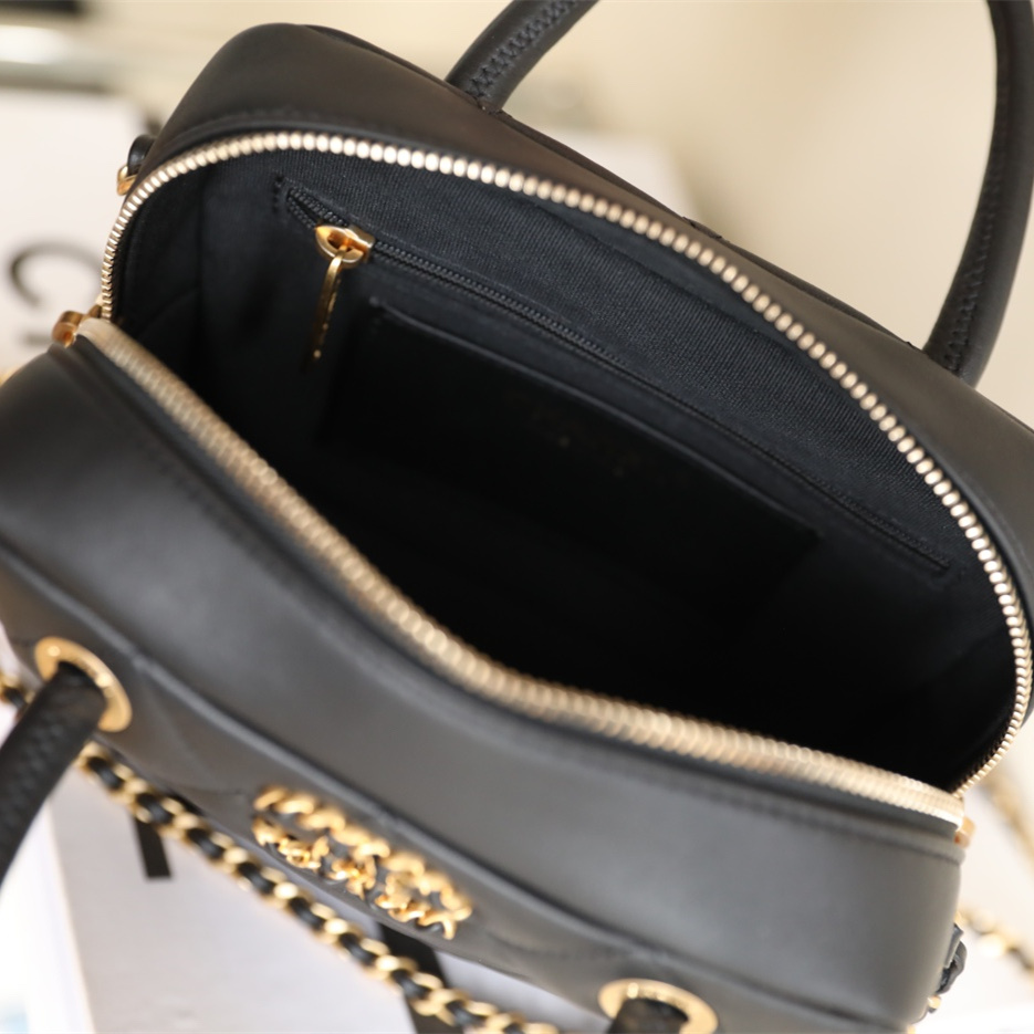 Chanel 香奈兒 Leather Goods